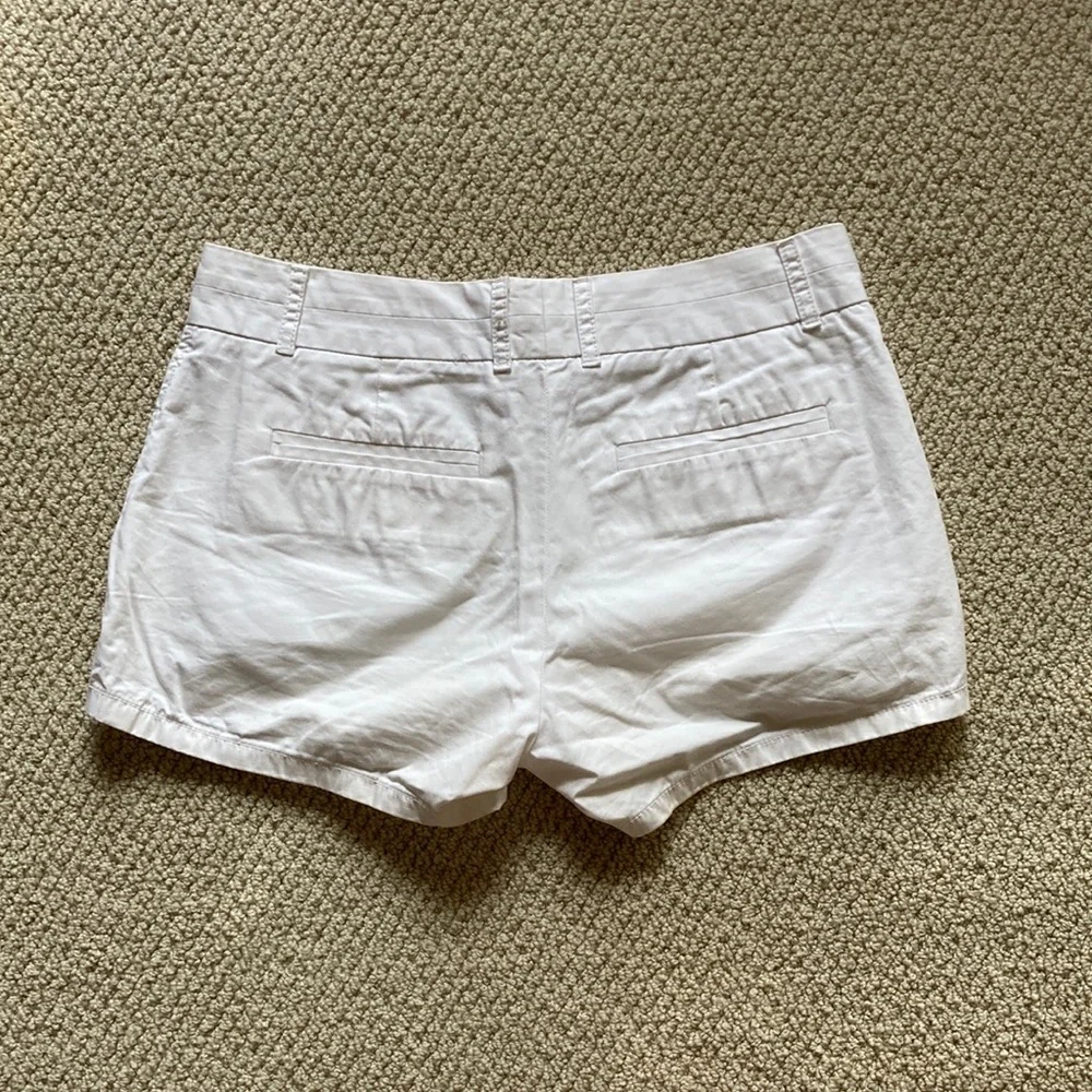 J. Crew 100% Cotton Chino Shorts White Size 2 Summer Chic Breathable Boating EUC